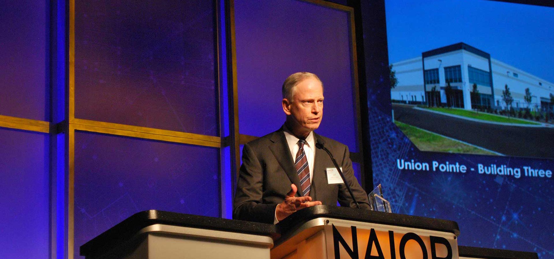 Jeff Raday speaking at the 2015 NAIOP Awards for Excellence