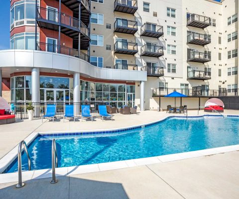 Resort-style pool and deck of Apex 41 apartments