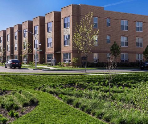 Lush landscaping and park-like setting at Park Place apartments