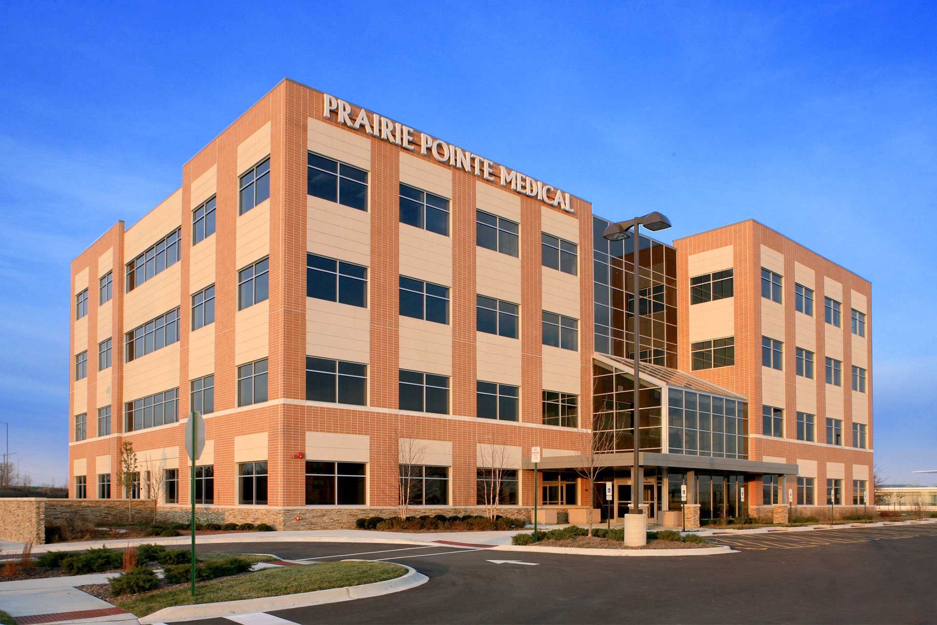 Exterior of Prairie Pointe Medical office